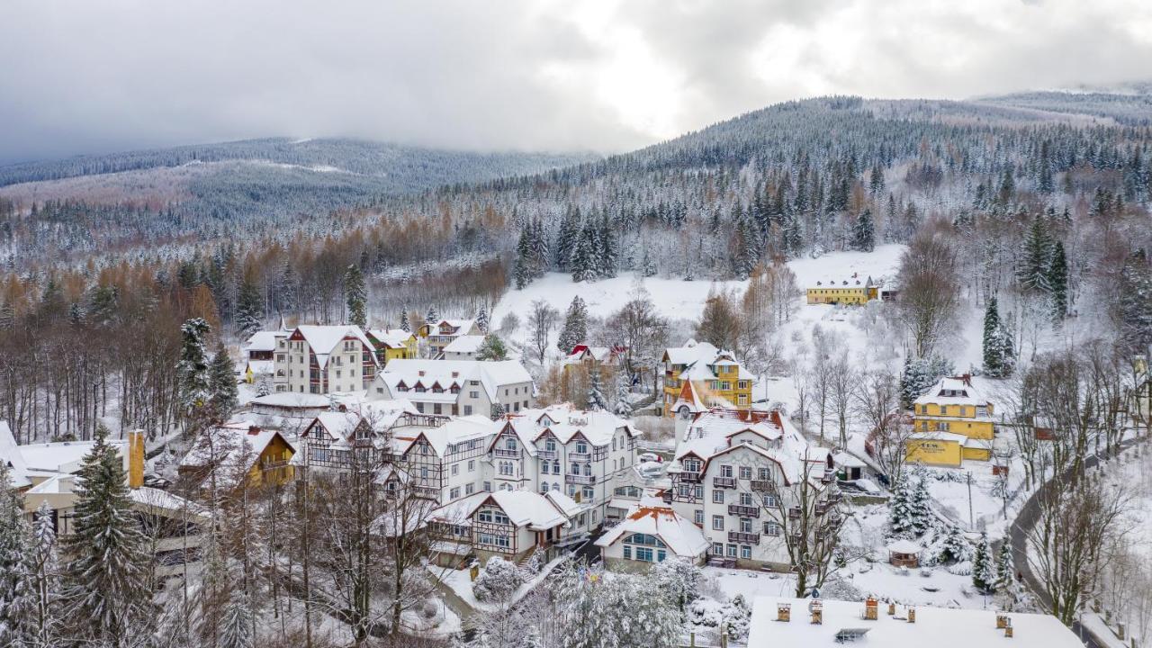 Park Hotel Kur & Spa Świeradów-Zdrój Exteriör bild